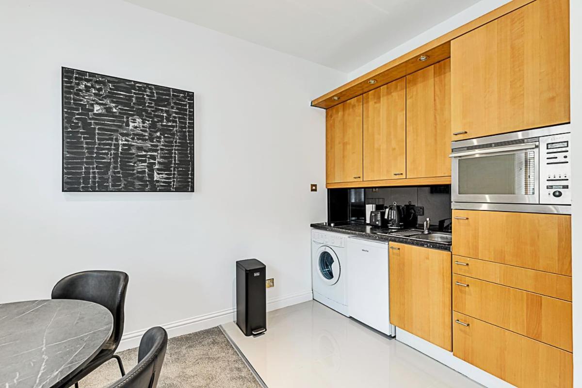 A One-bedroom Situated In Appartamento *